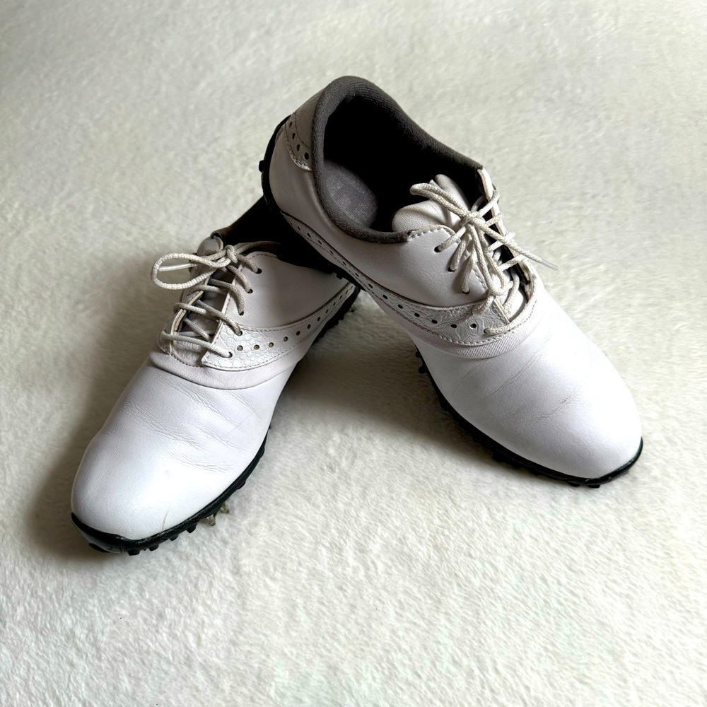 FootJoy FJ Women’s LoPro Golf Shoes/Cleats 93925 White size 7 narrow